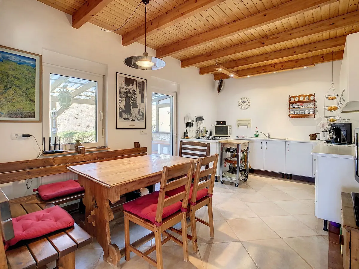 0e1a3c0a-62dc-4353-ba21-3610ffc1ab90