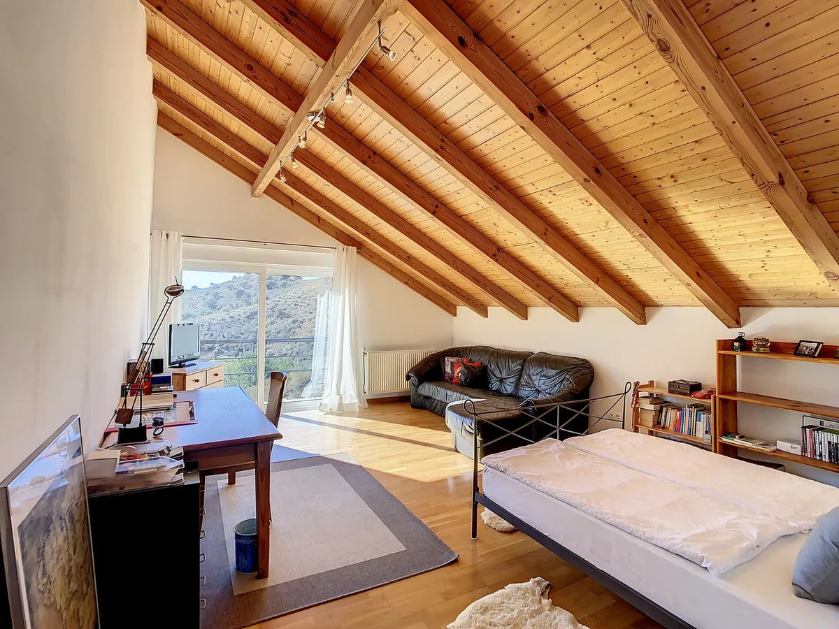 3d63f64b-e082-49f5-a9d9-f63de2b6d057