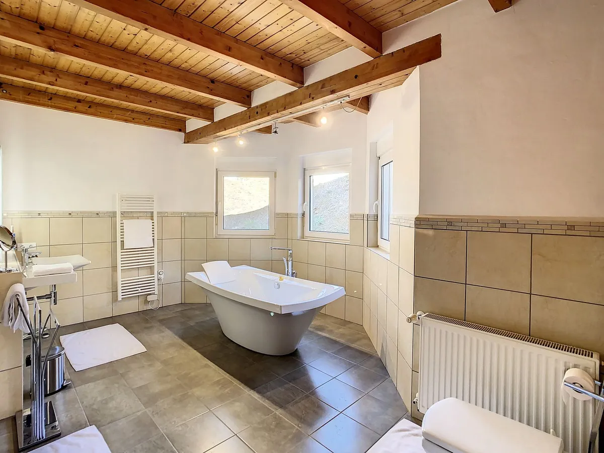 dd720511-958a-4b81-8c78-a73b612b61d2