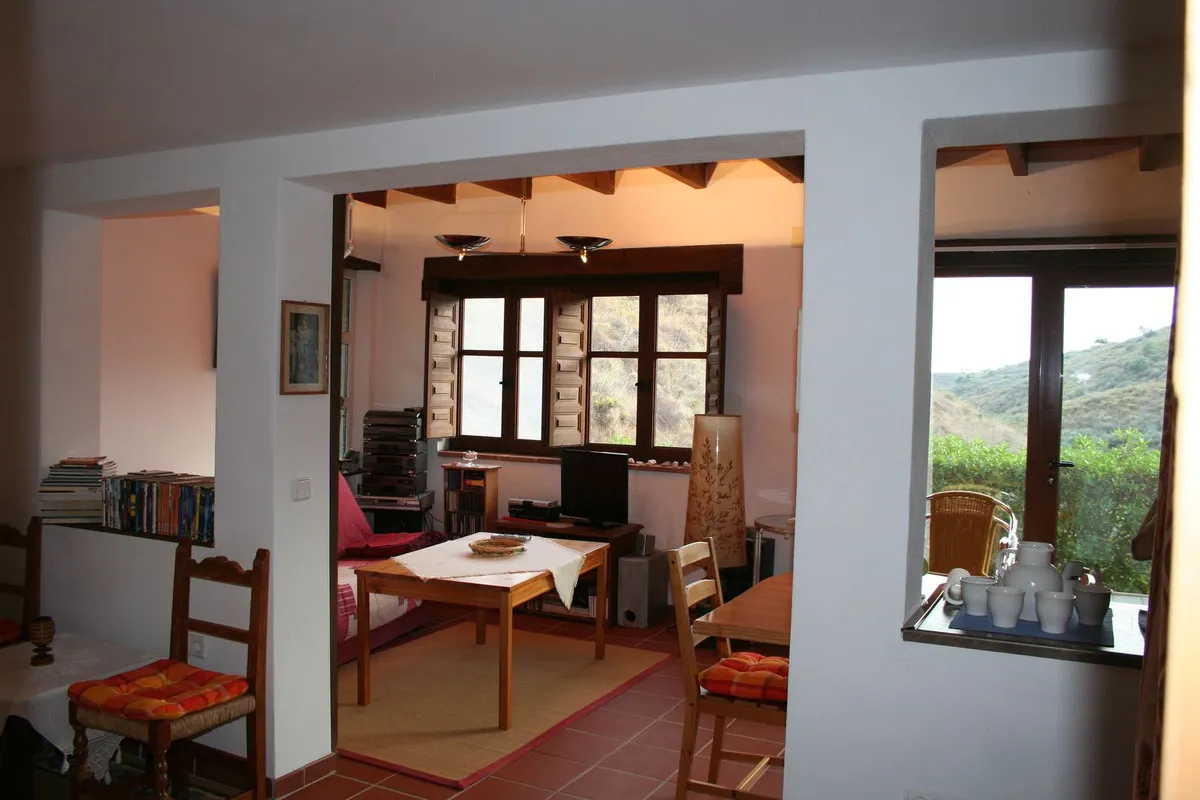 f73f27c1-1231-4dd1-ae2e-9f9d16f9ae7b