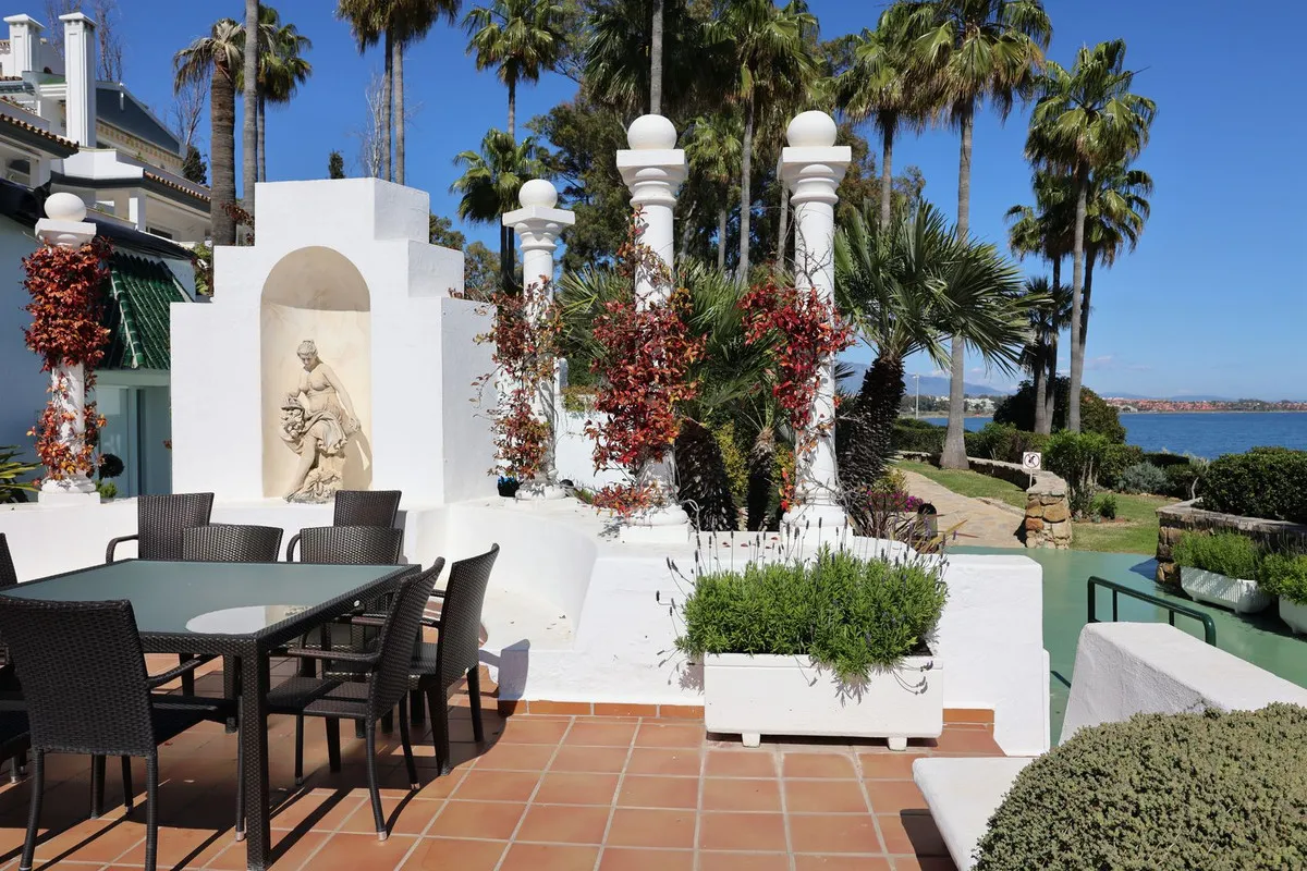 8770bfac-f0ff-4916-ae1a-3c02693cf3d0