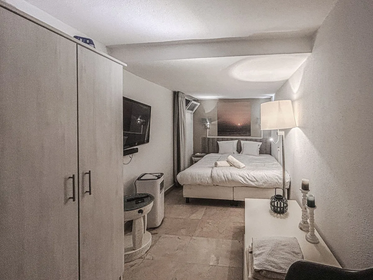 e9f9a1c8-308a-4e6e-b042-ecb6e9ed09de