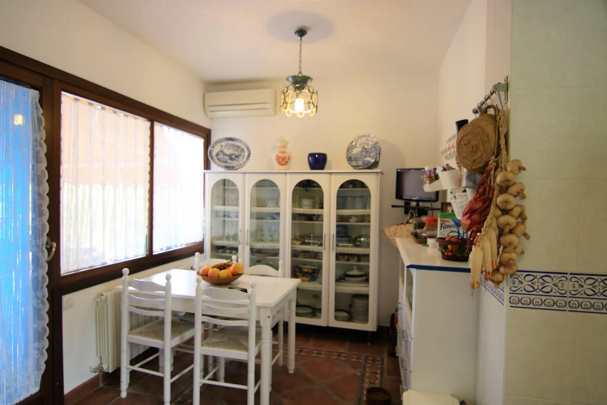 12b080a7-d4cf-4bfa-9f0b-81b8051290db