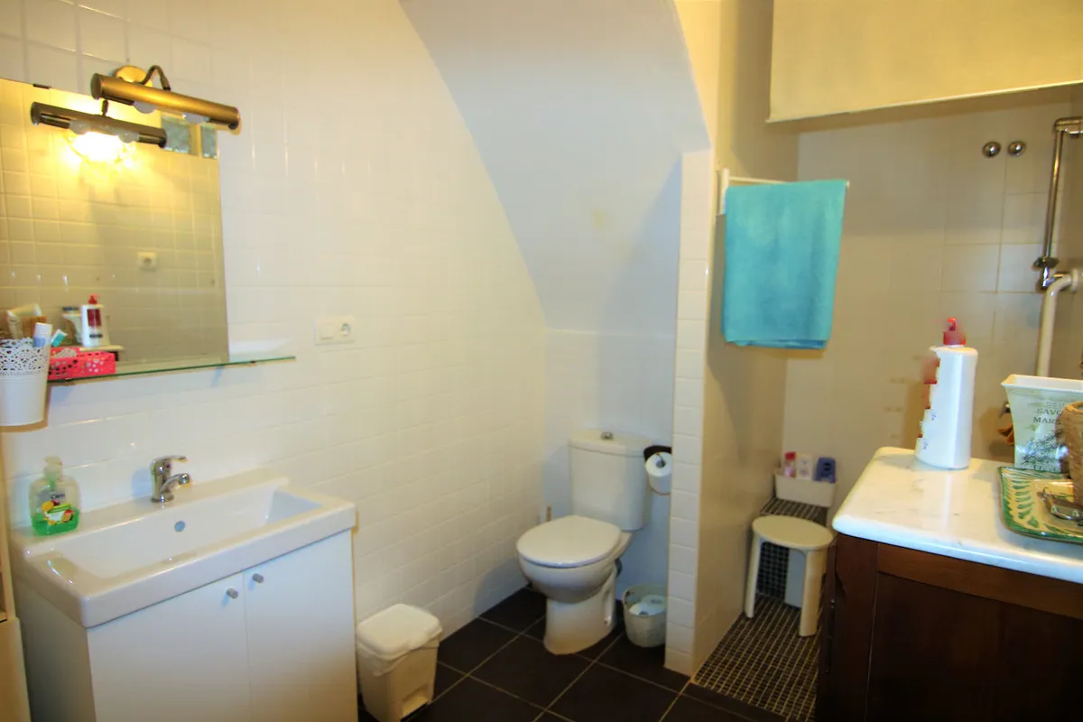 a1b20ffb-d346-426b-9756-8b8aa52911b8