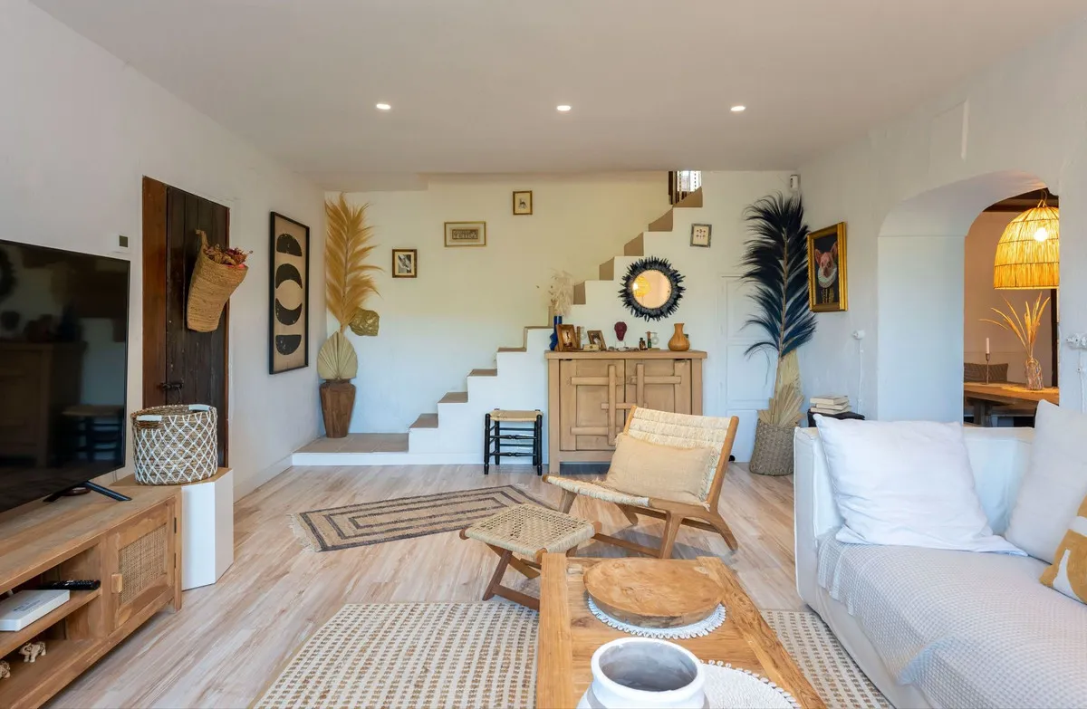 25c9c81c-6fb2-4517-a016-6c4a5ad0c47b