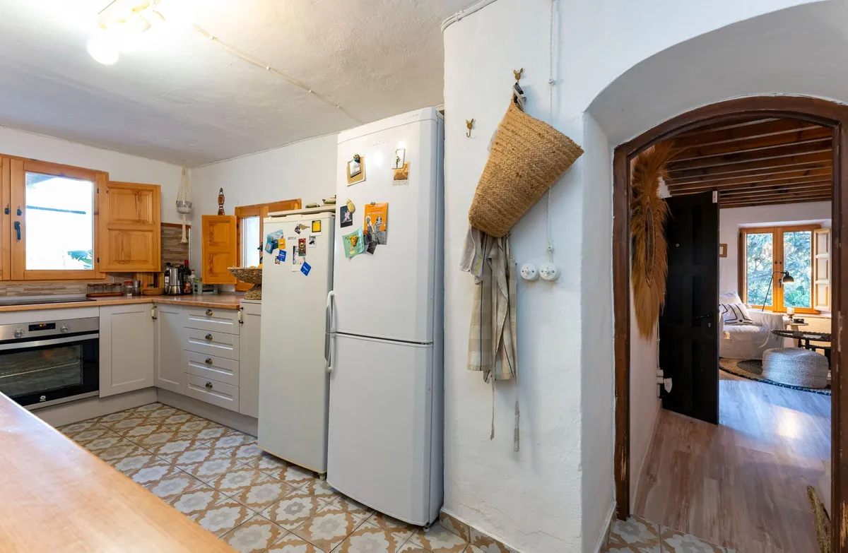 72db7778-044d-4b46-b8a6-48f4e1fa0993