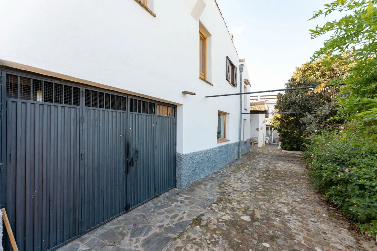 ab6ace76-4879-4c87-9197-32d490eb2be2