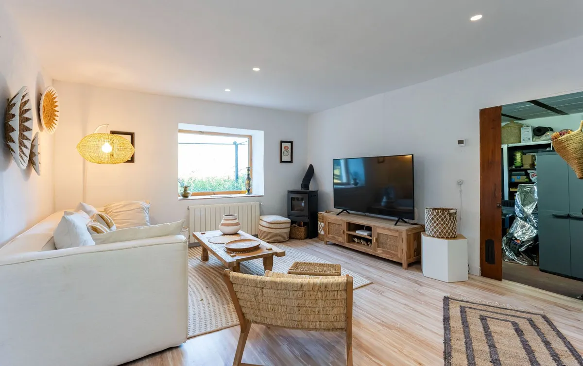 d2de52d9-2512-4a15-a374-23cad8685202