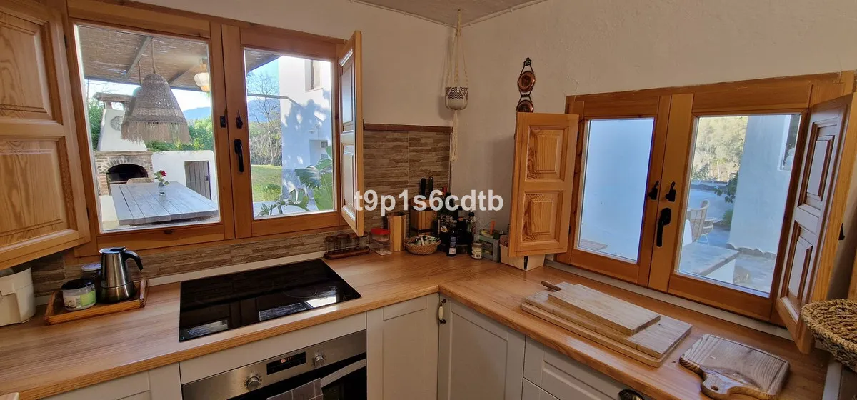 2c10a28f-6ace-4e4d-8c12-2c7bcde92349