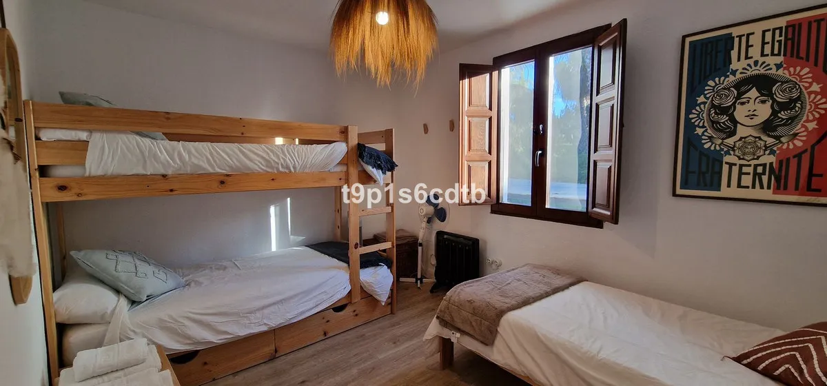 35581255-851c-48e4-a16a-df70a8910cd6