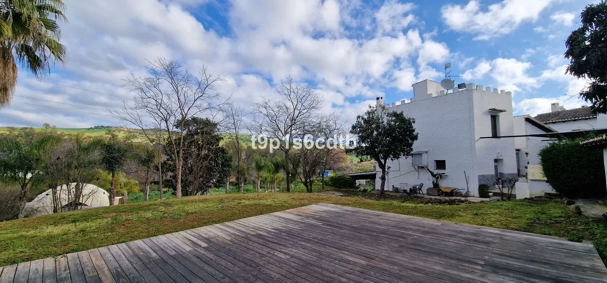 4bac2621-5f63-425c-8992-7b19f00b2558