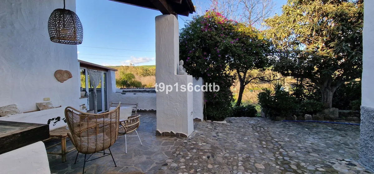 b0c43b07-88c3-416d-82ec-589141a89741