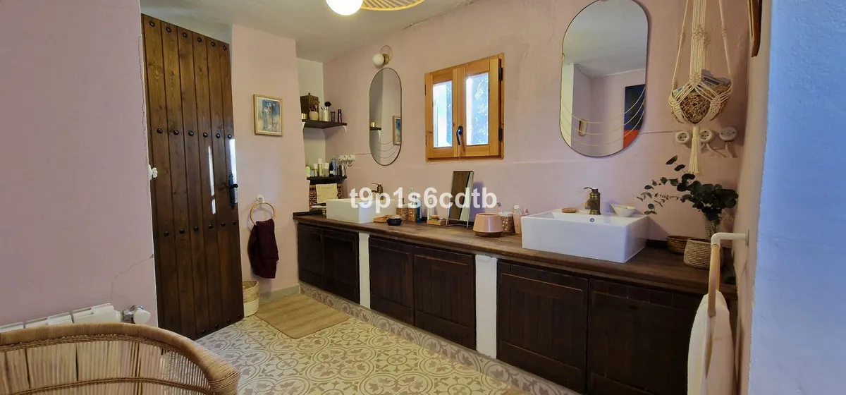 cb4fe82b-006f-4714-b0dd-2409d3a8ce94