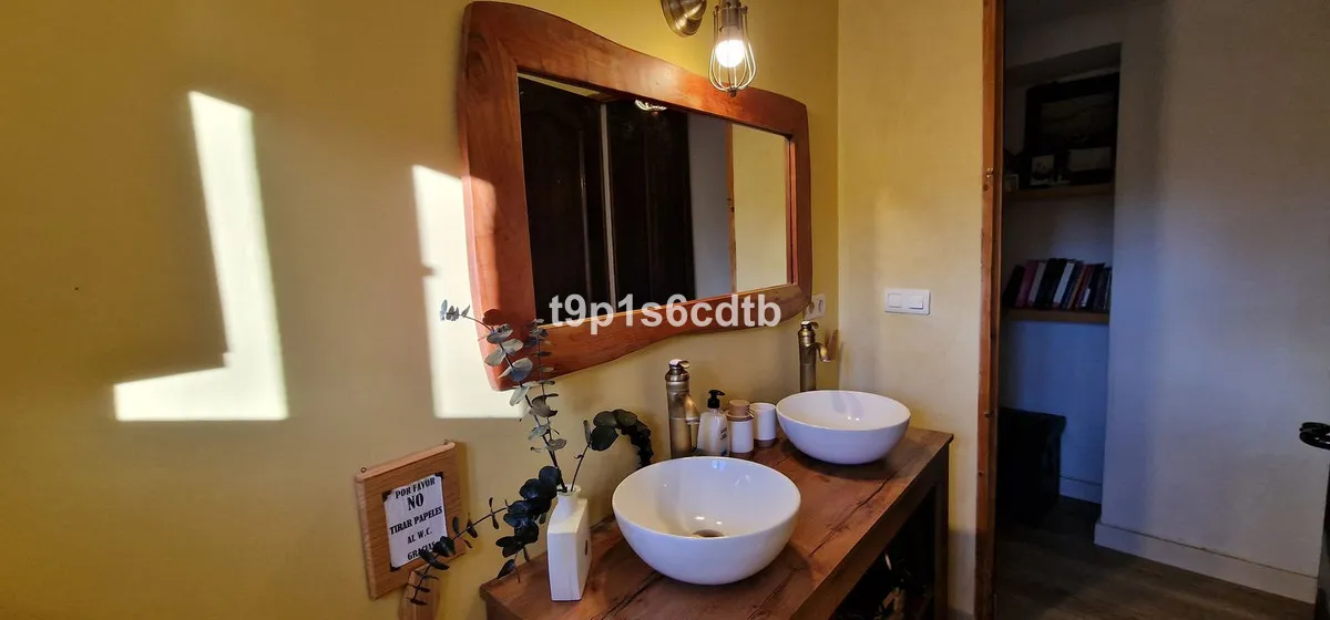 f921972c-eec9-4d59-be6e-3cb0f7a53078