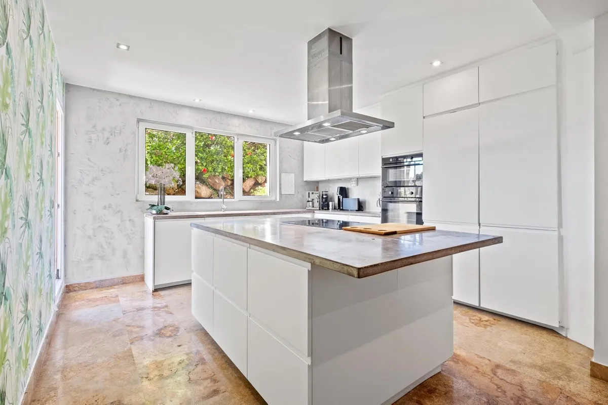 131776fb-5f50-480d-9630-4b642515a286