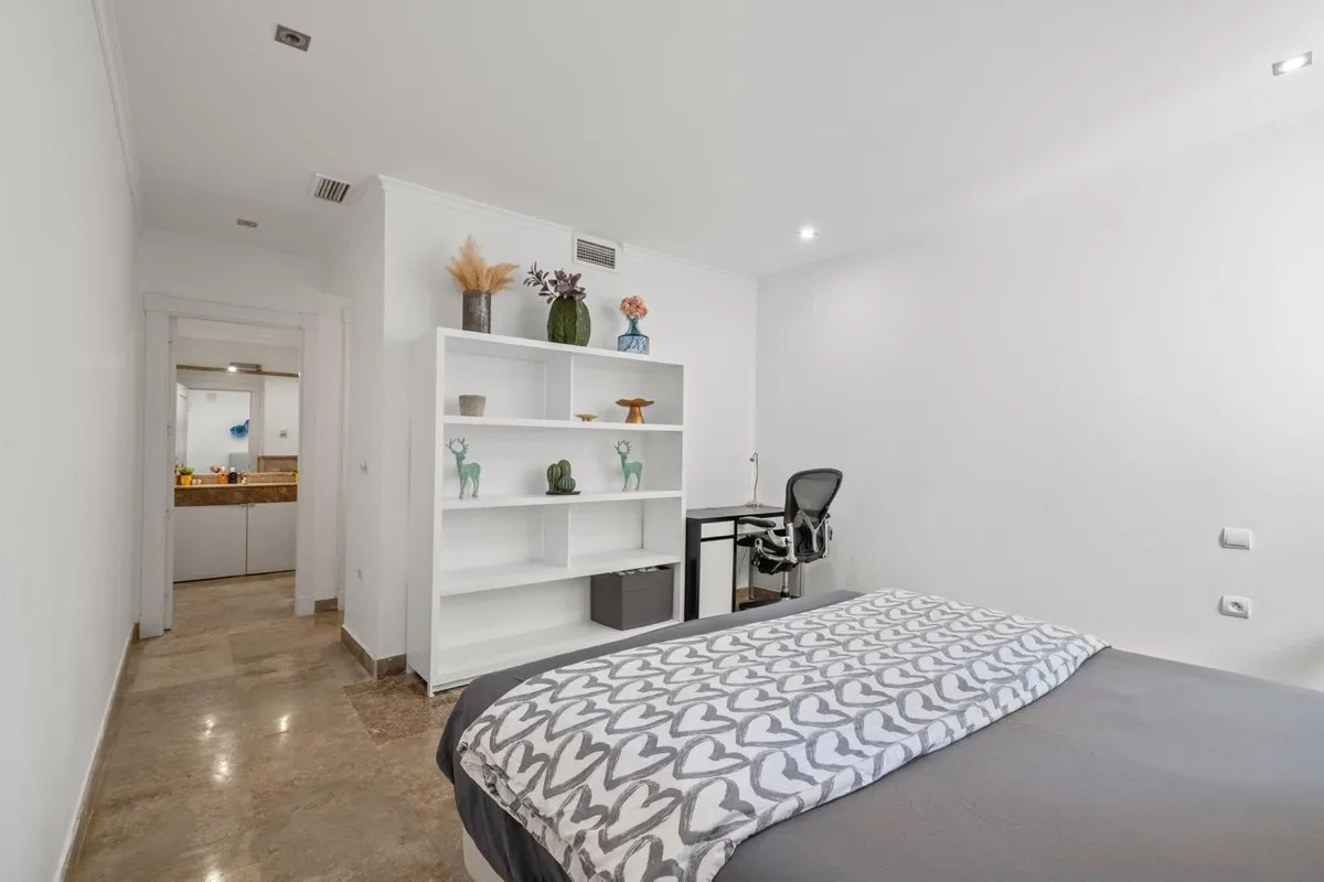 64dea33b-1971-4e88-a8a6-ba6773f46440