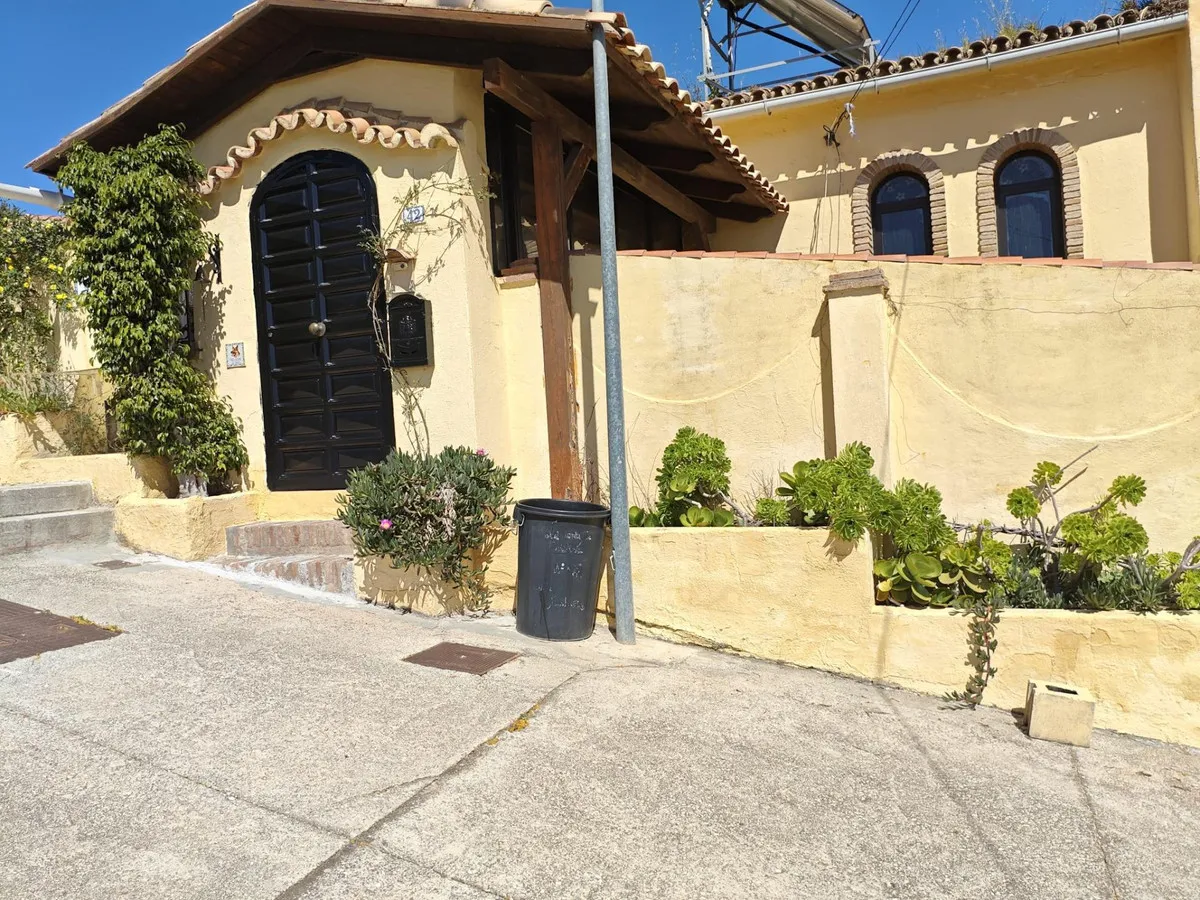 259b502f-cfd4-4be3-8910-c169683e2c5f