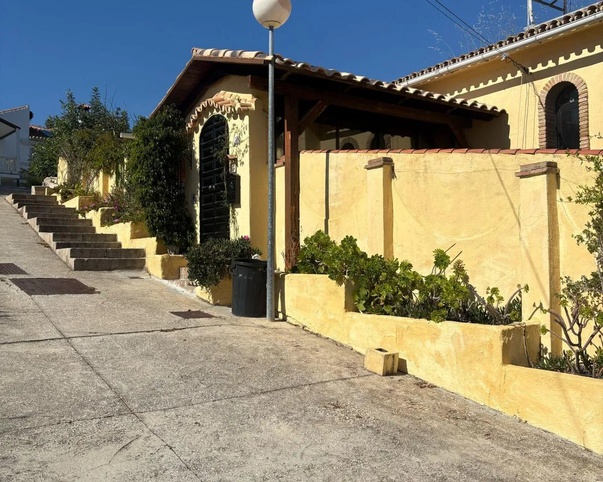 e9adc406-b28f-4b83-b2ac-8f69f49d3cd0