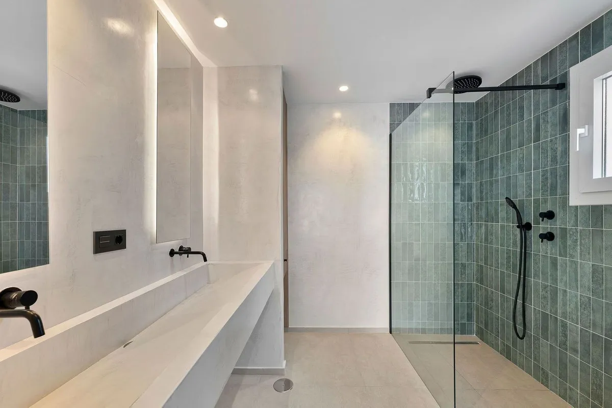 ee87cf88-e473-4968-b06a-748063a7094d