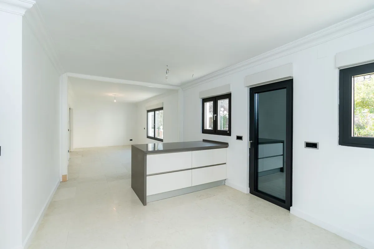 c040aefc-b668-47dc-a89c-eacb4c3bf528