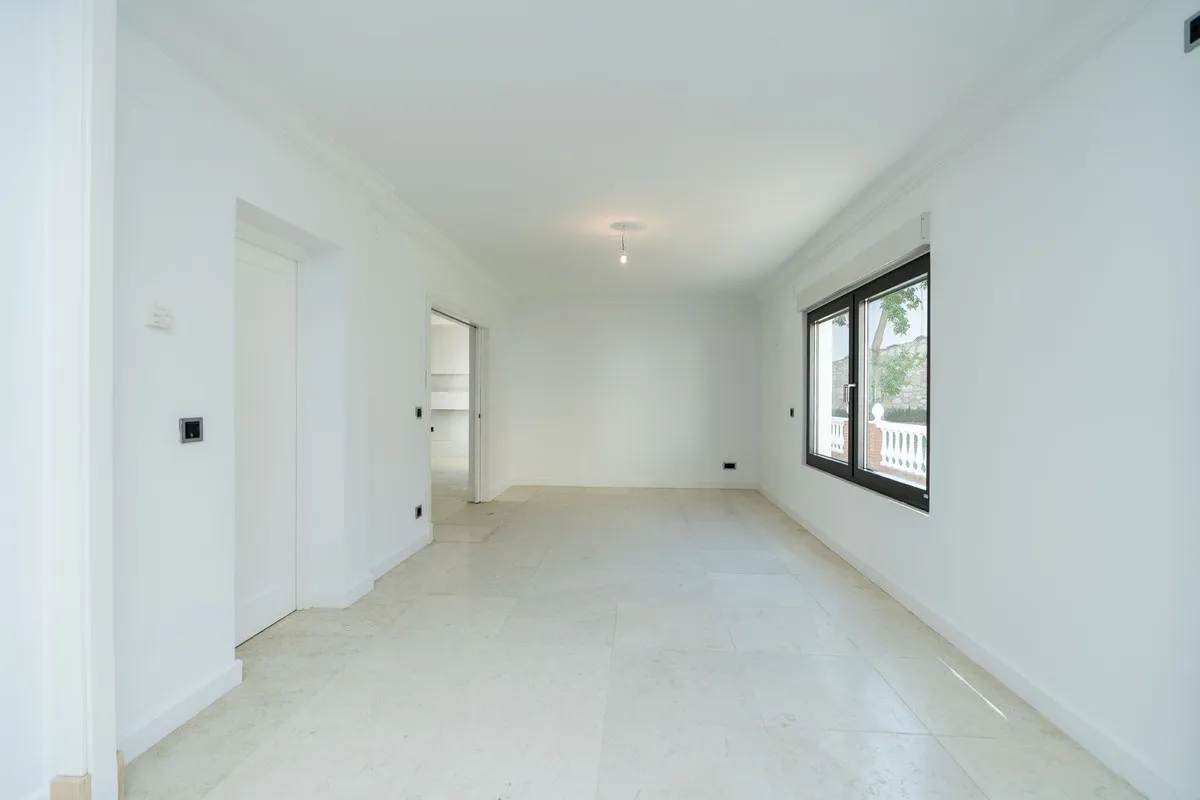 e4ef49b7-82b7-4e77-9bdb-deb22f5977c6