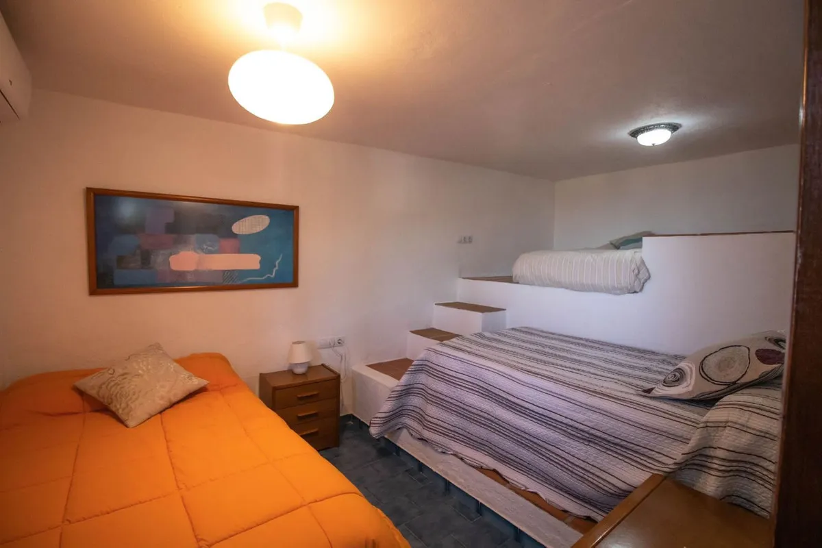 8d3b61a2-78bf-4388-bb2b-285dd9a3c5e0