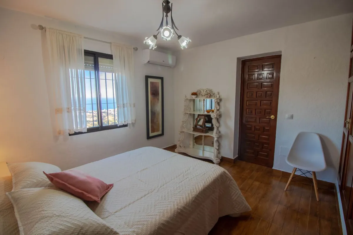 c0519bab-2e61-4d94-ad2e-74b9239146b9