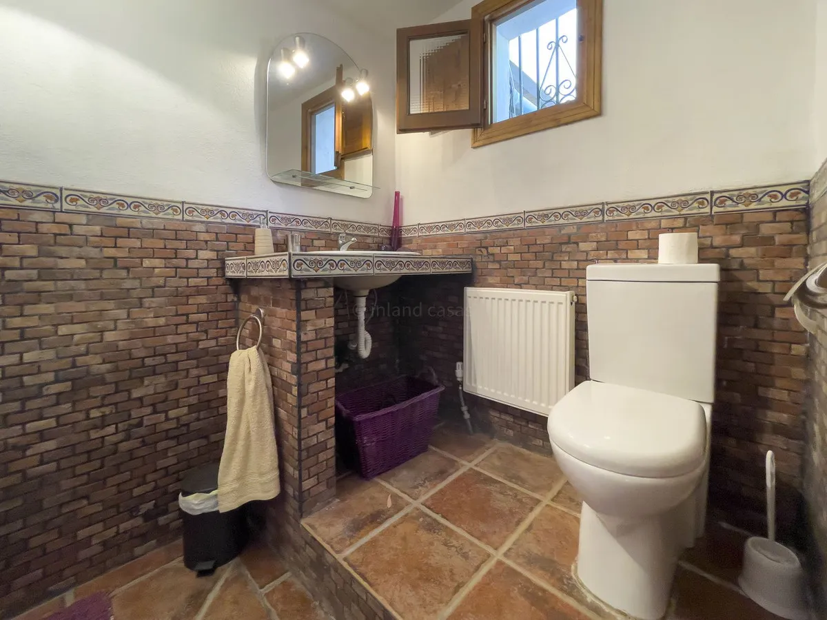 0e7fc475-a1c6-4b0b-b72d-ab15cf19f453