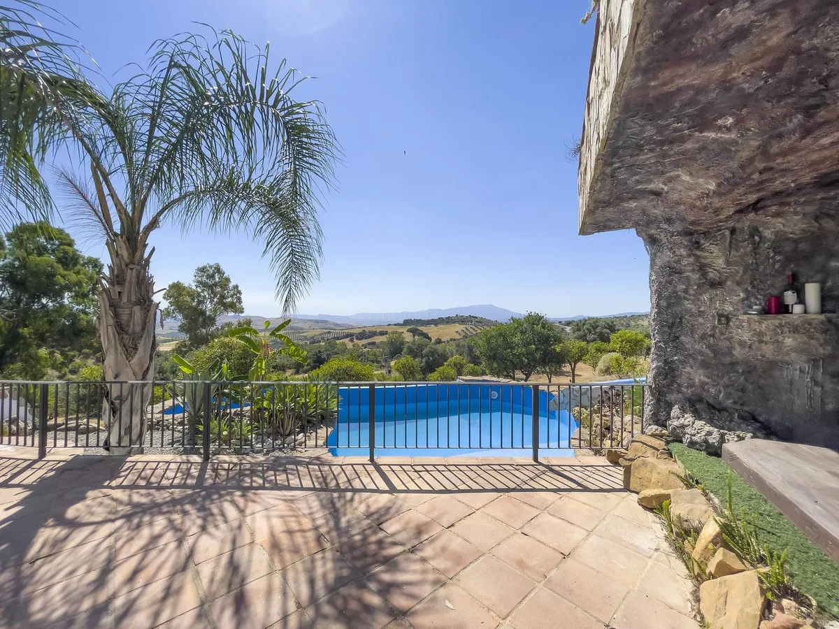 1085757a-d956-4661-b4bf-5c0158ce5599