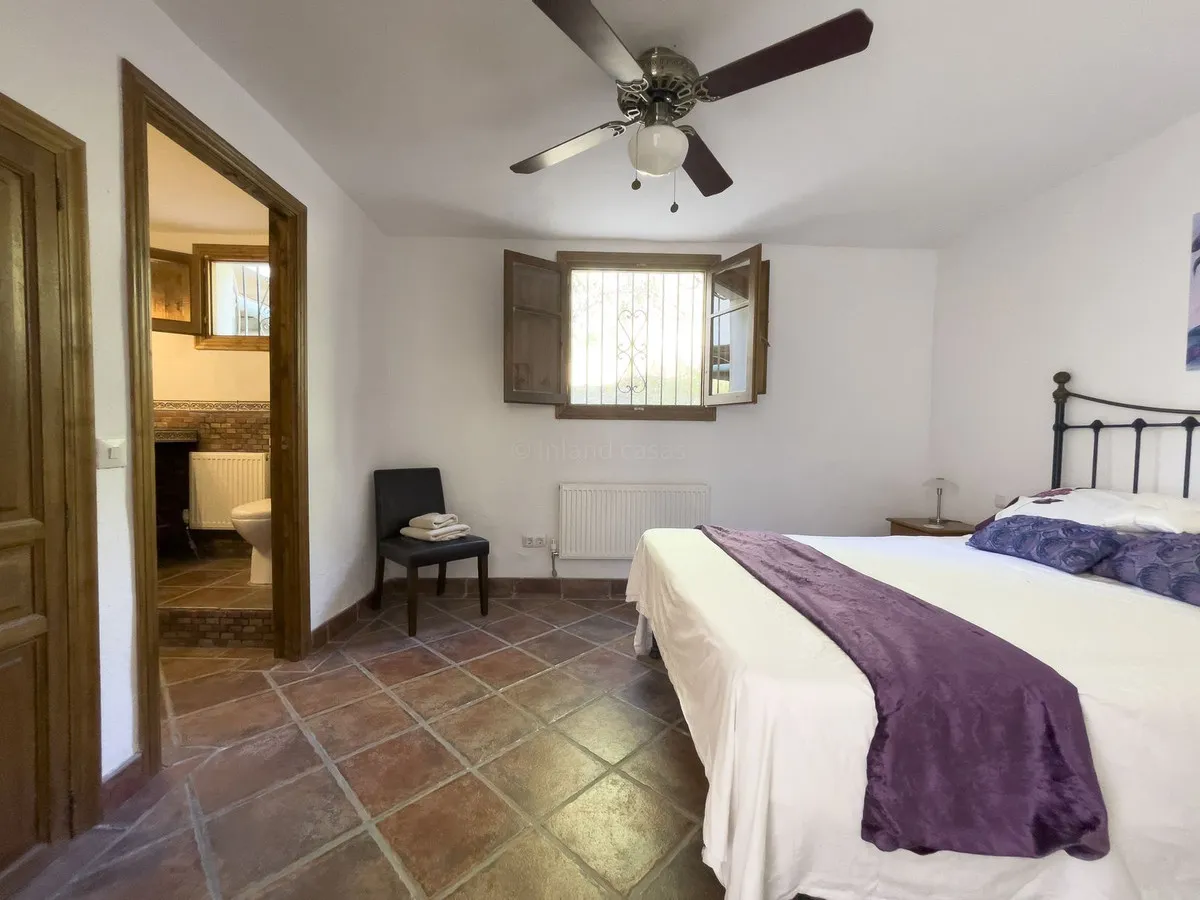 79440505-33bb-4706-8727-7b9a5e5e33d8