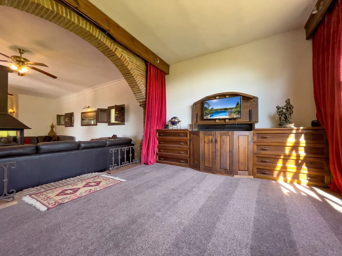 dd070dc9-26ef-4712-b584-3523159ddcee