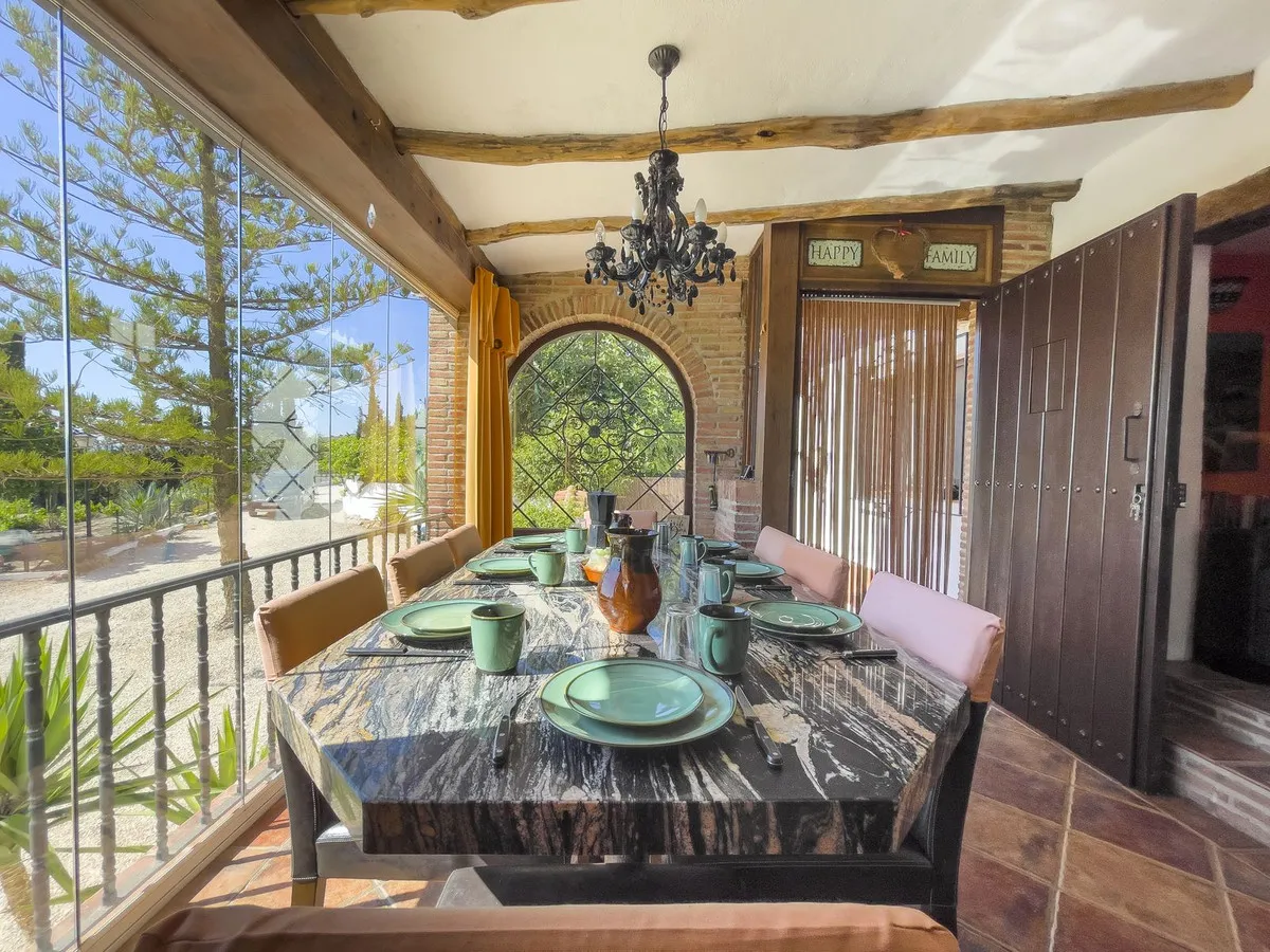 edab3e9a-1fba-4b5c-b4fc-2990247e2a9b