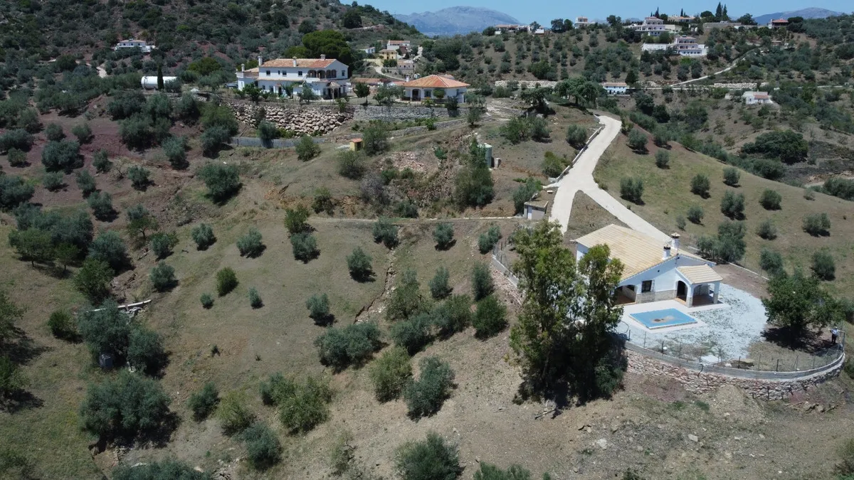 857b3dca-e60e-4796-b65c-2f0de45a3f8d