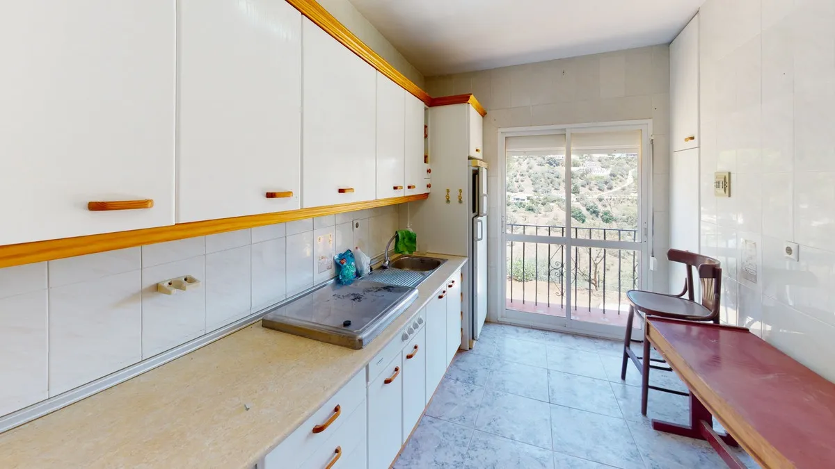 bdedc6b0-0486-4c68-9a15-b749bc49e21c