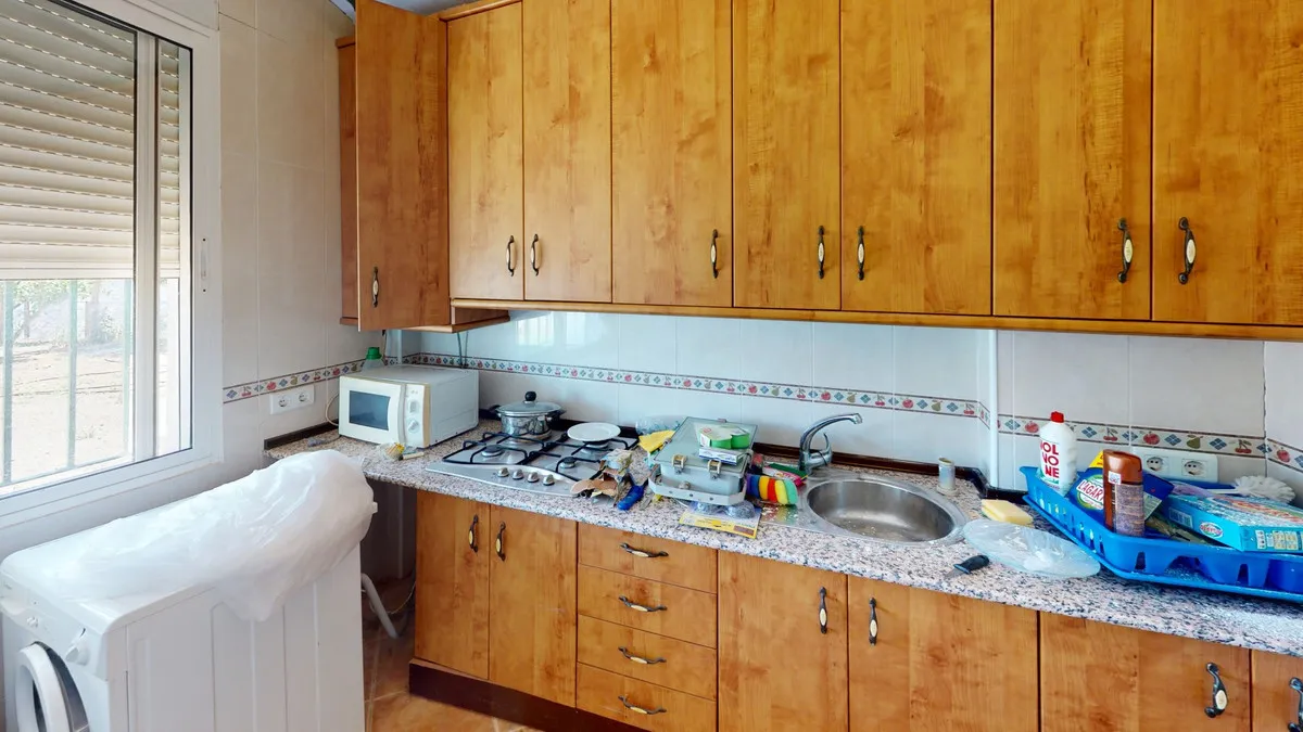 d8495860-aef1-4f0e-8994-8e240d261b1d