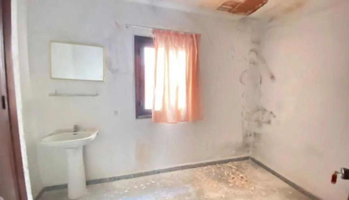 9eb01ed9-0241-4c87-a2b8-77e87b969b25