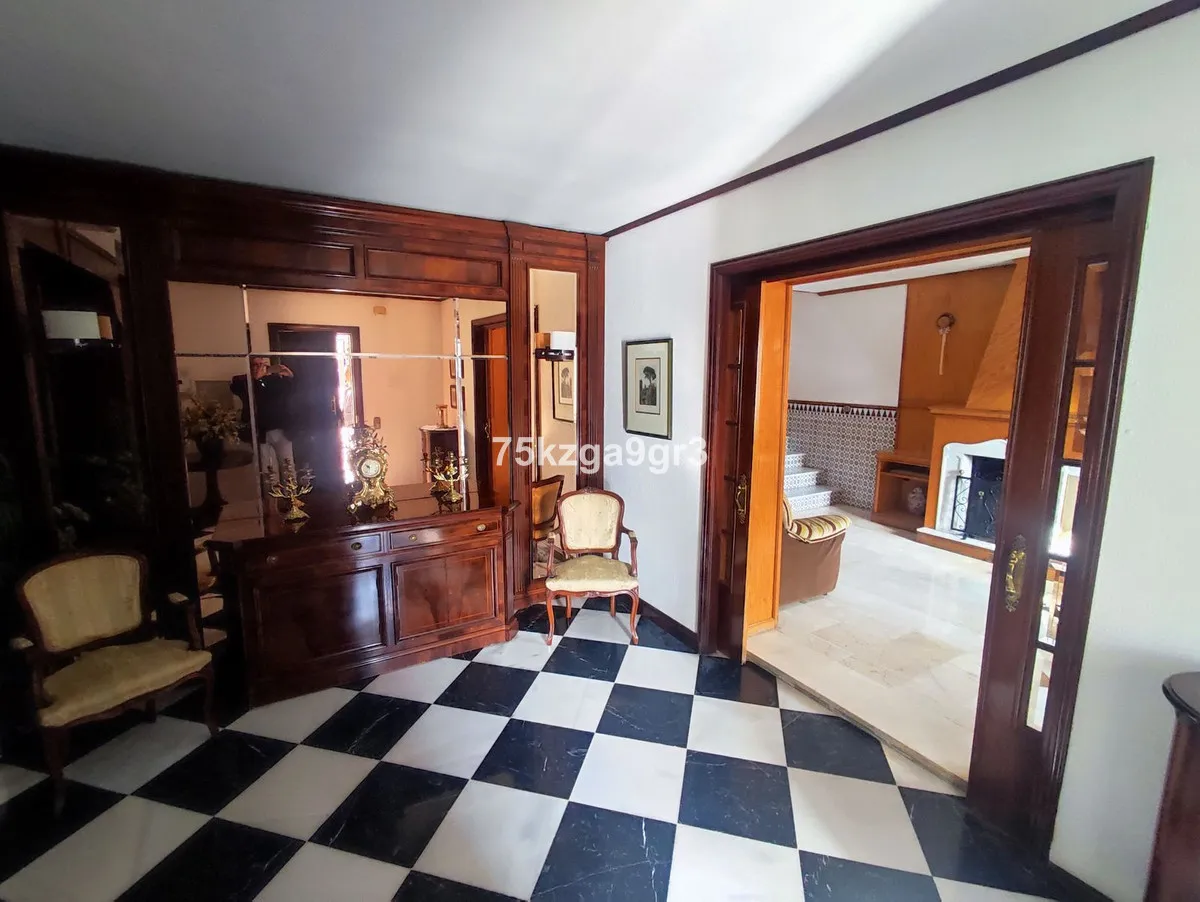 14b0102a-e9bb-4686-b494-0fea8d8536ef