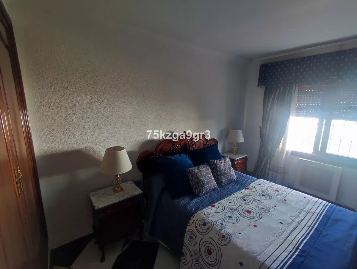 1a9b6216-3d9d-42ec-9f2a-a9f6857a7dcc