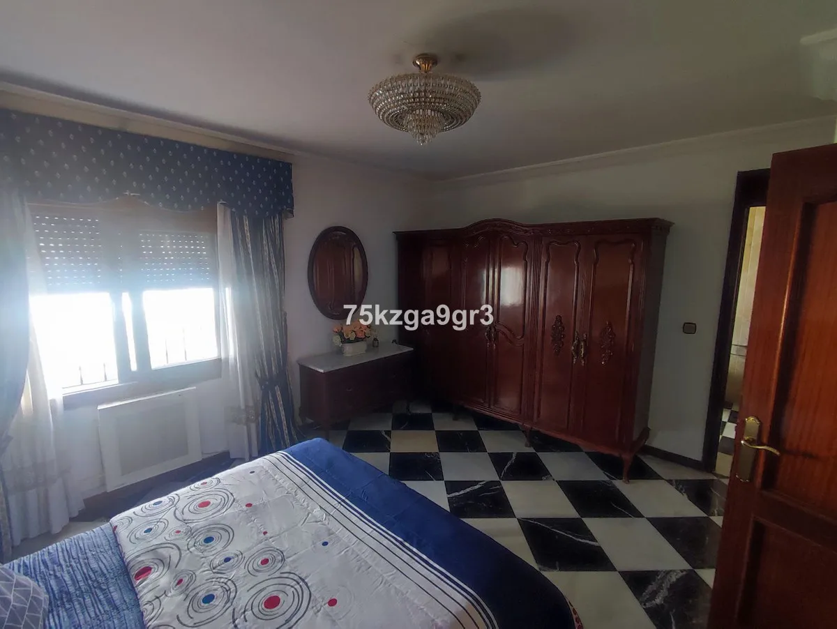 8ccd83fb-62f6-462d-a616-25a1432be4a9