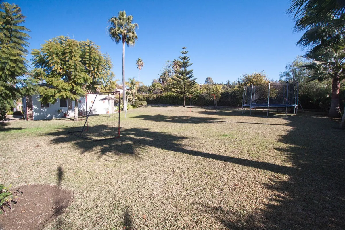 0c9583e5-ae4c-4a5d-aa8e-02f29327da31