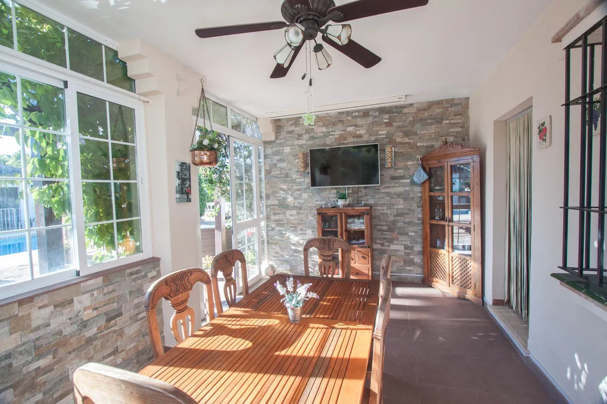 6d215c02-f36d-400a-acb3-efe189315625