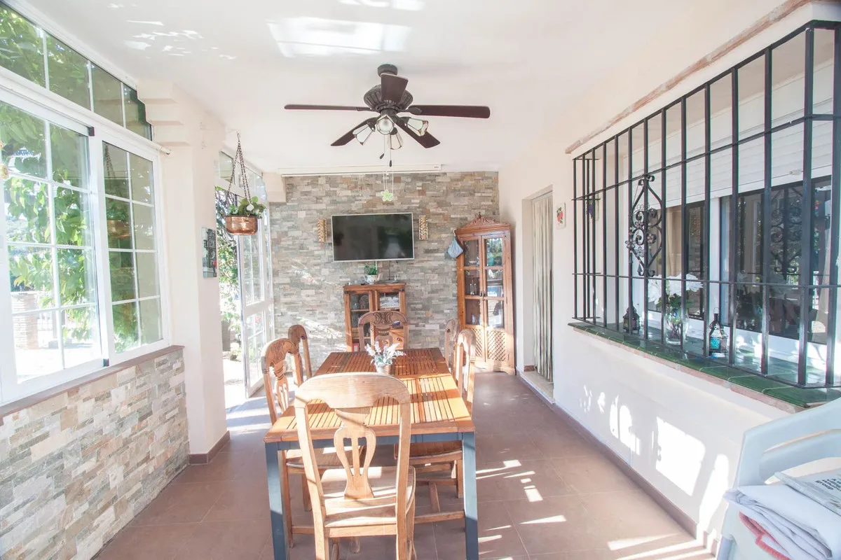 876c5921-2ce5-435b-a302-a196f1ba6a17