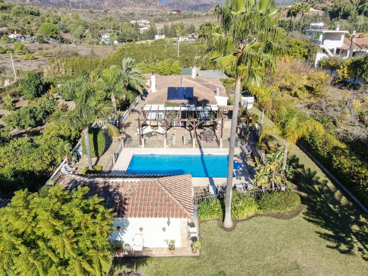 b2b1932d-9603-4ef1-98dd-6fea2ef3b9d5