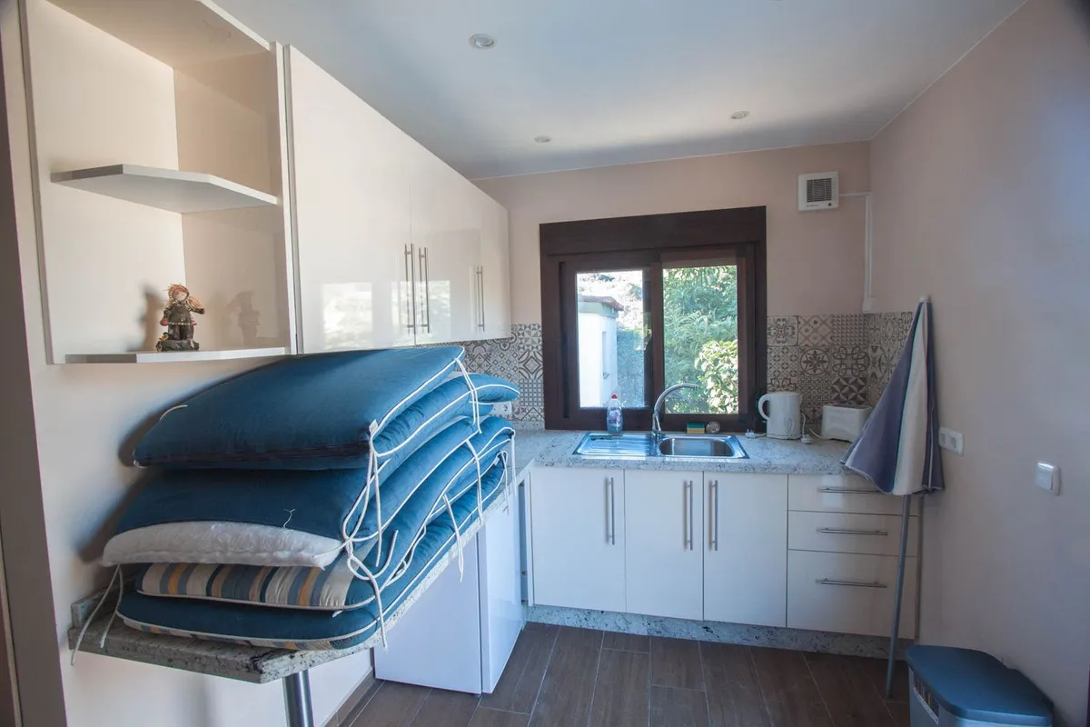 c43cf65e-035f-4ea0-ad3a-a2c3e8de451e