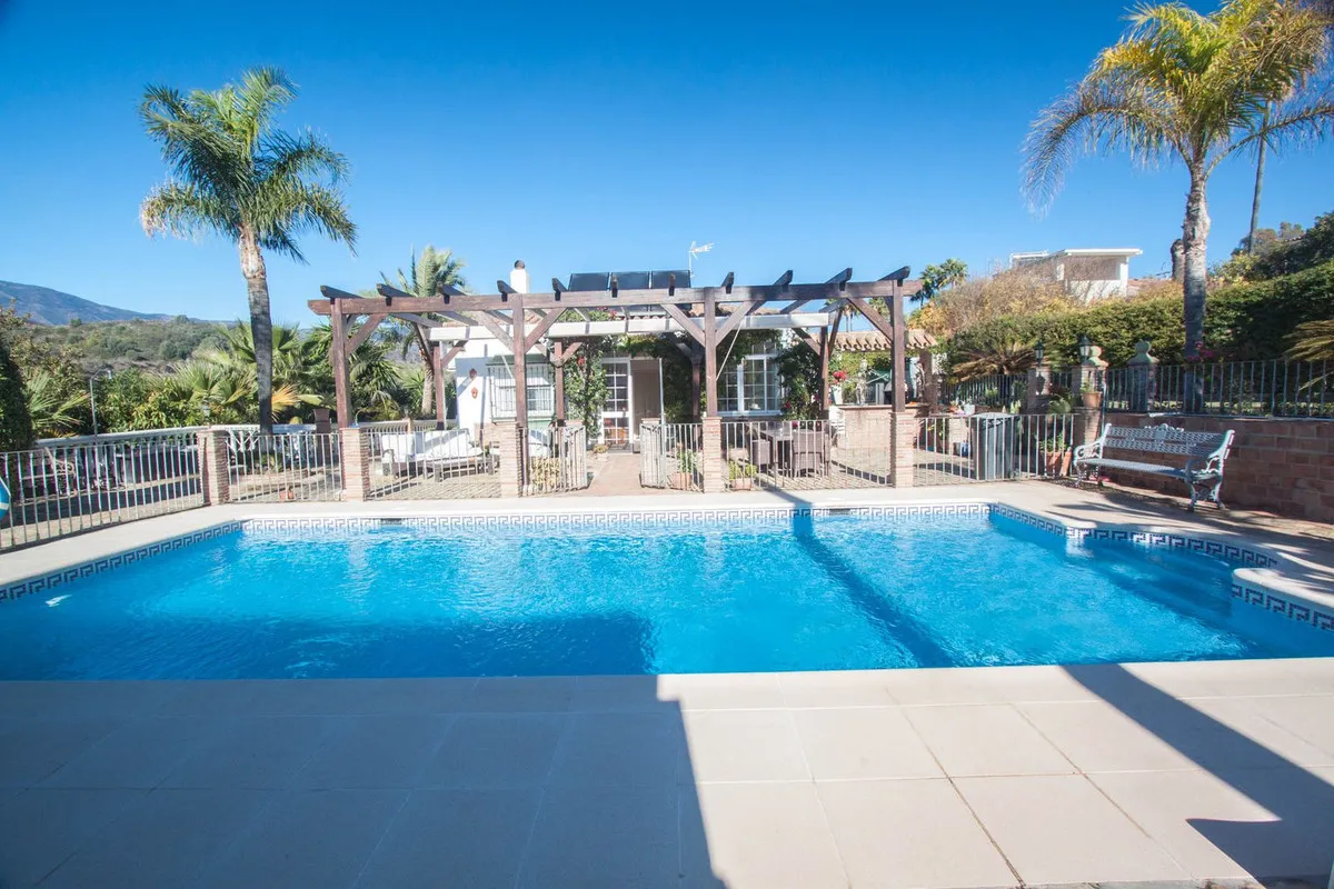 fbe1bc63-bec0-4b4a-932a-610f73d0b6bc