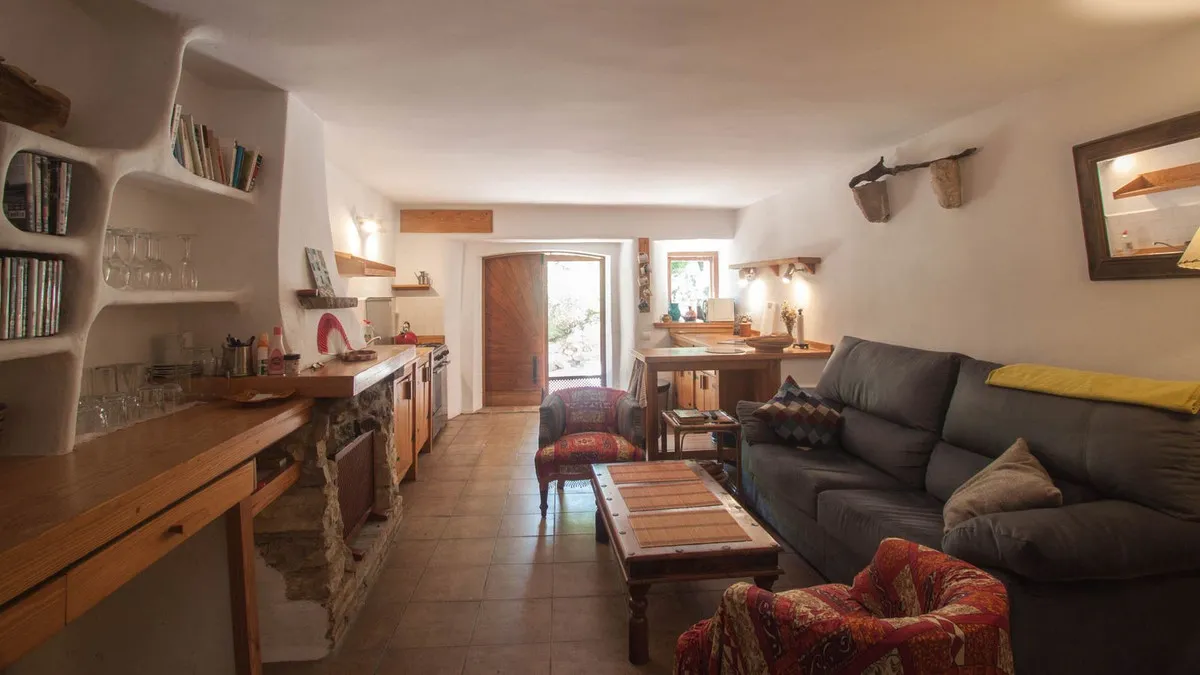 9da741a1-0ed0-4c3d-87ad-9e806425e304