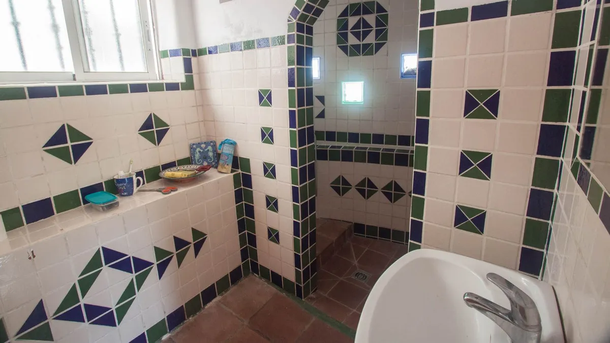 b4138c22-7071-44cd-b6b3-b4957fa36cea