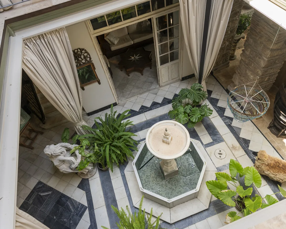 120b8257-8f52-4d3c-b001-135fabd4373a