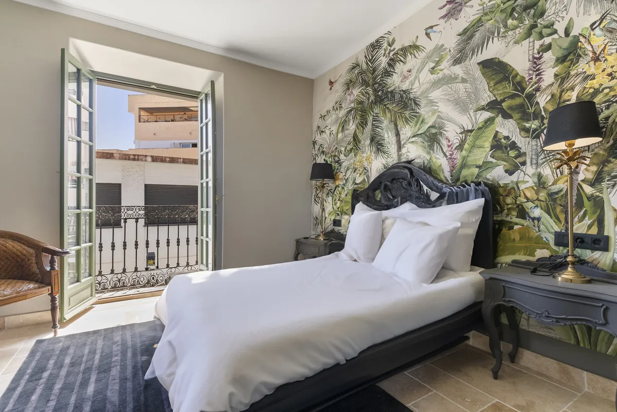 1dc7dc68-af49-46e8-8692-17924d56f319