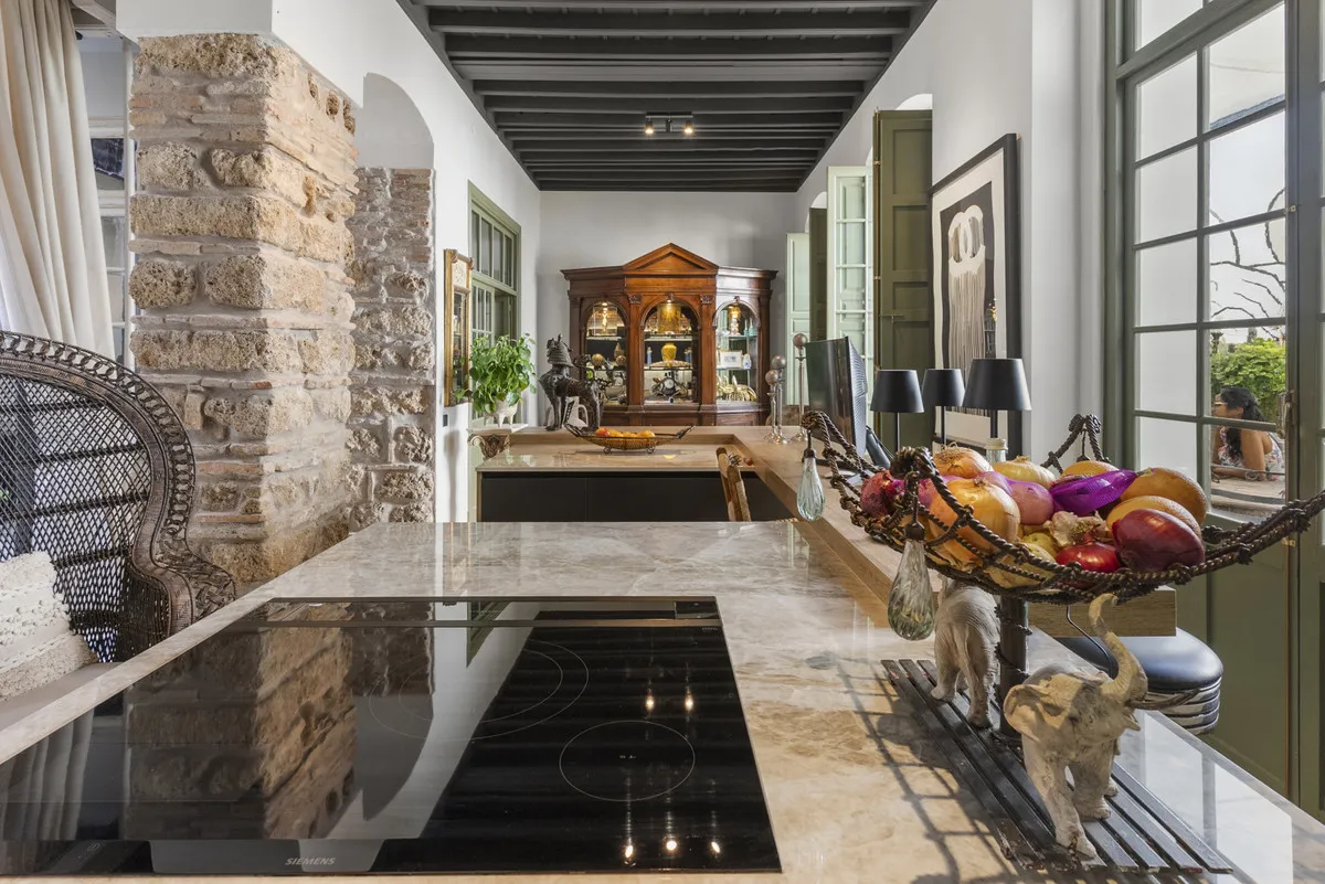 41676157-f5f1-4bbf-b10e-01c24ab442a8